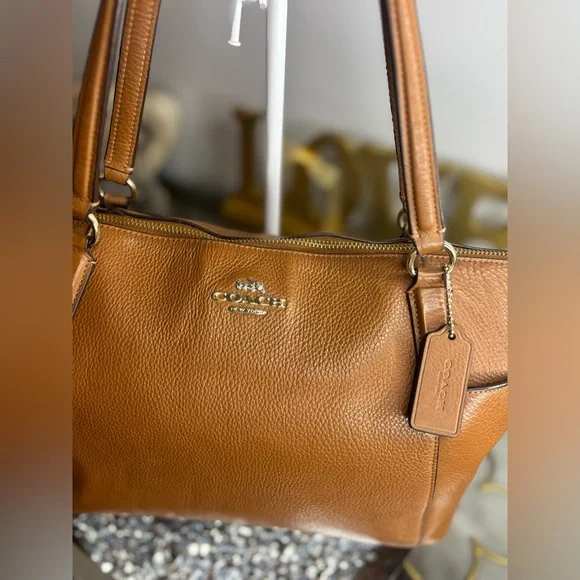 Coach Ava Tote Saddle Brown pebbled leather EUC - Picture 4 of 15